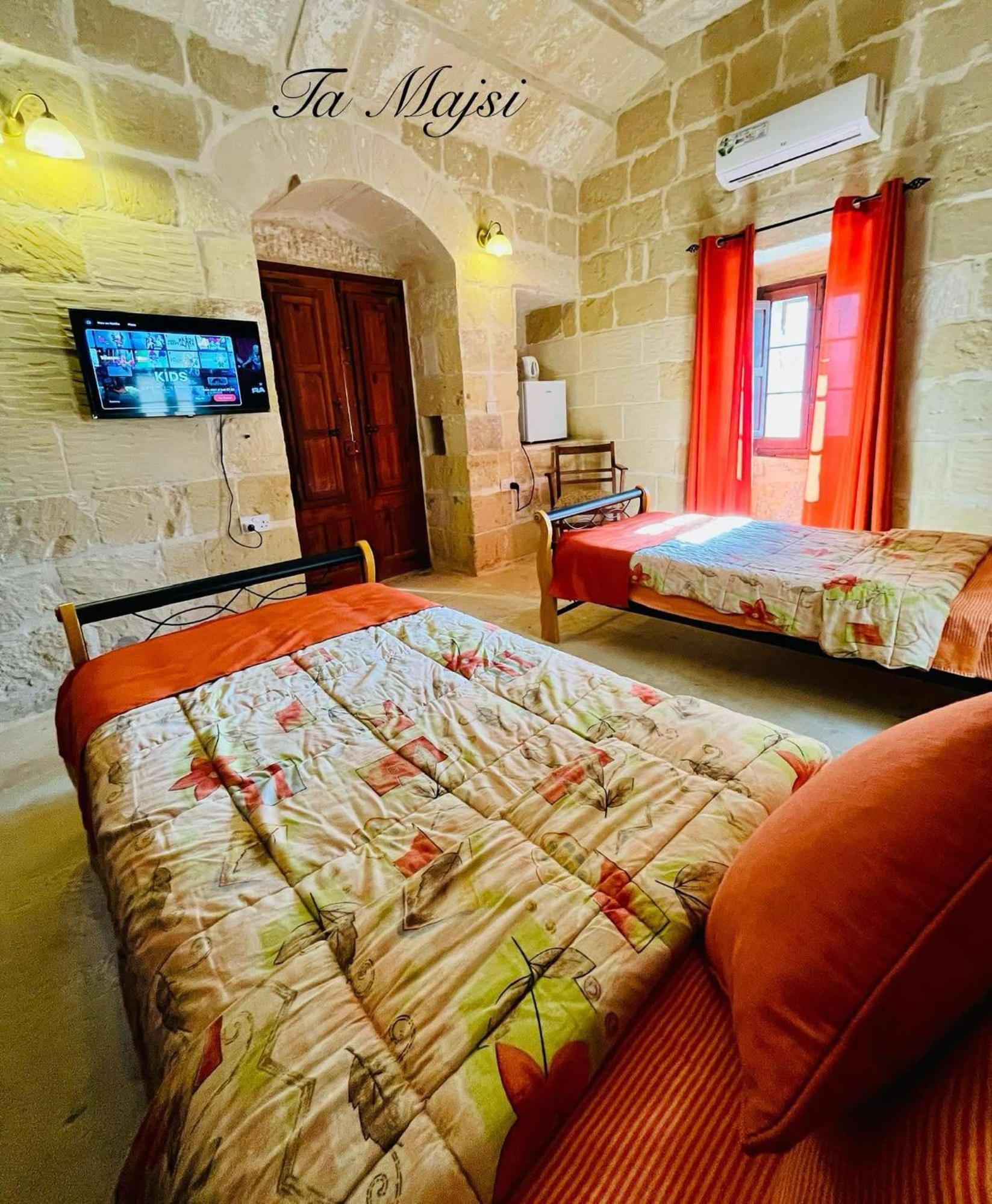Ta Majsi Farmhouse With Indoor Heated Pool San Lawrenz Zewnętrze zdjęcie